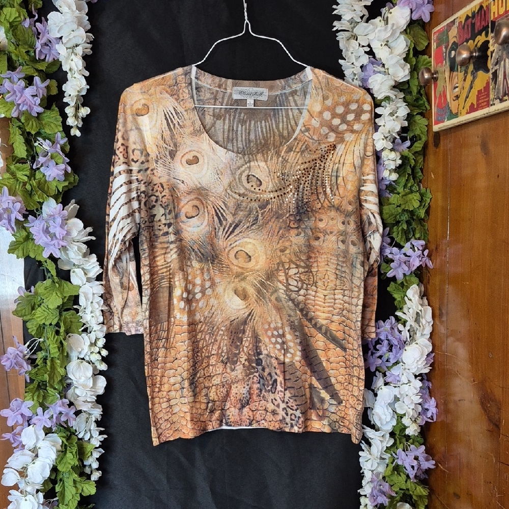 Feather-Print Long Sleeve V-Neck Top - Brown